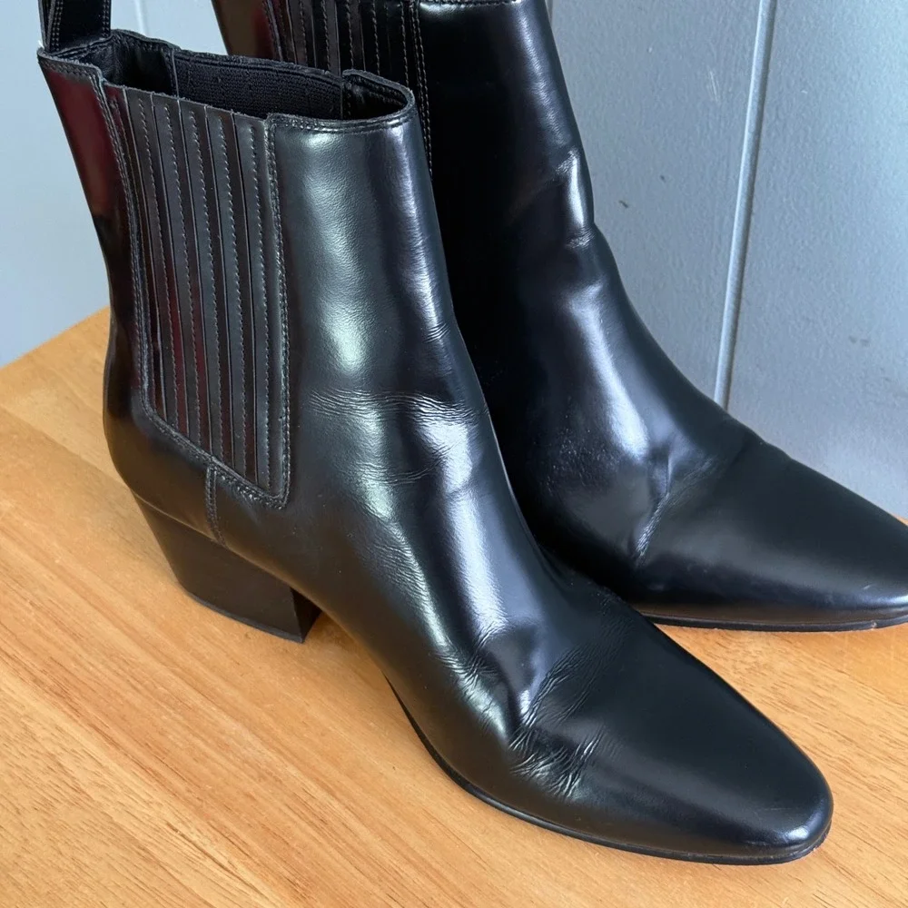 J Crew Piper Ankle Boot 9.5 Shiny Black Leather Western Chelsea Almond Toe BT886